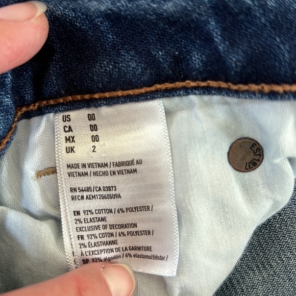 American Eagle super stretch distressed mini jean skirt - Picture 6 of 7